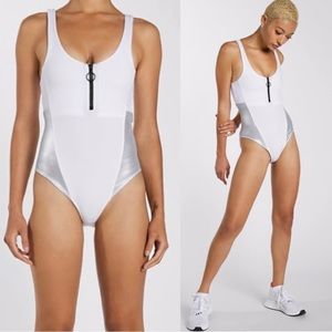 SECNDNTURE mesh zip bodysuit women’s Size Medium